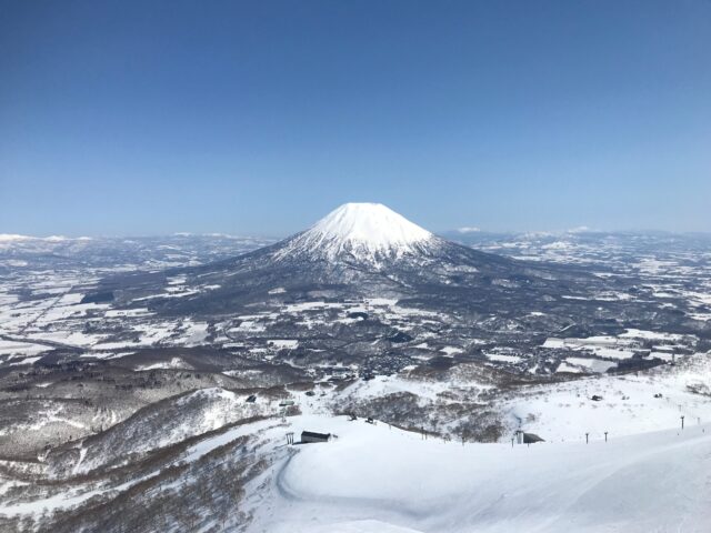 2022 4 4 Mt Yotei resized